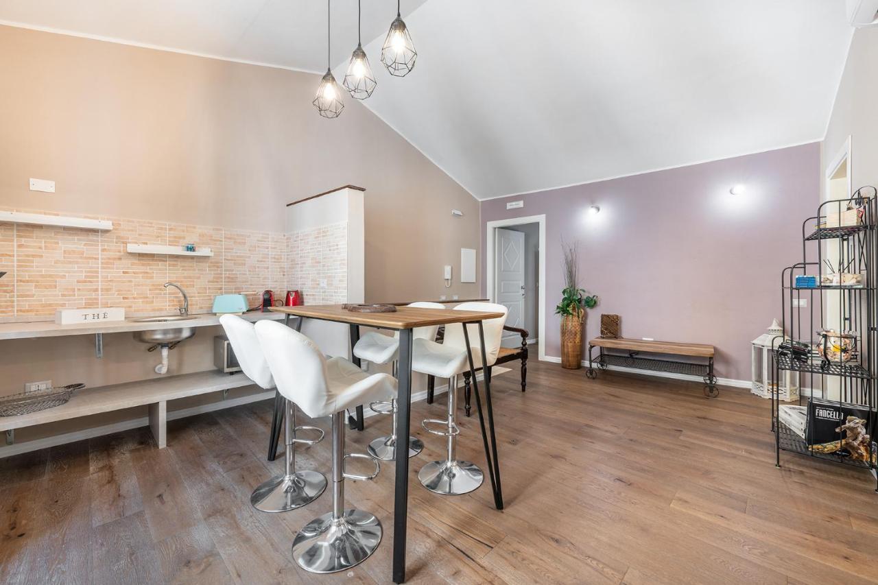 Promenade Boutique Rooms - City Centre Кальяри Экстерьер фото