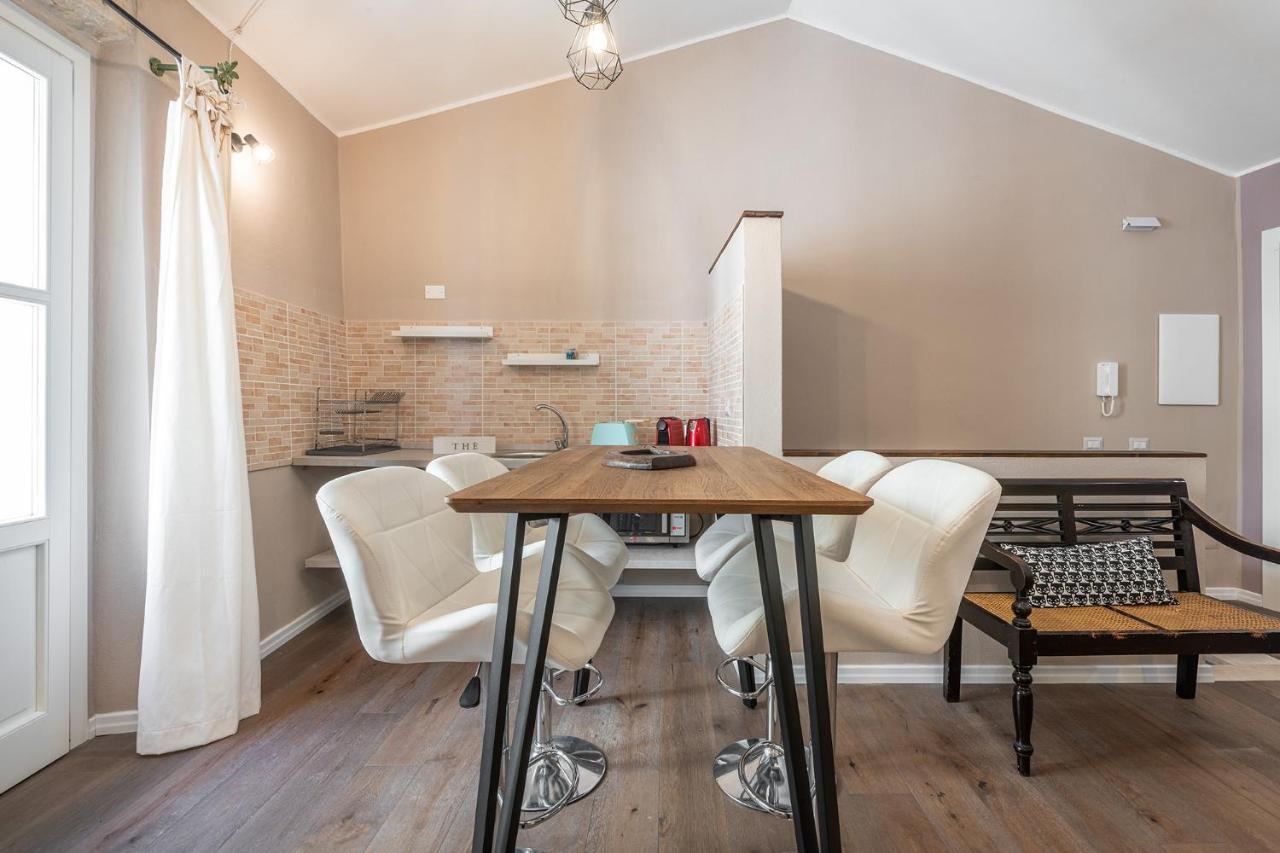 Promenade Boutique Rooms - City Centre Кальяри Экстерьер фото