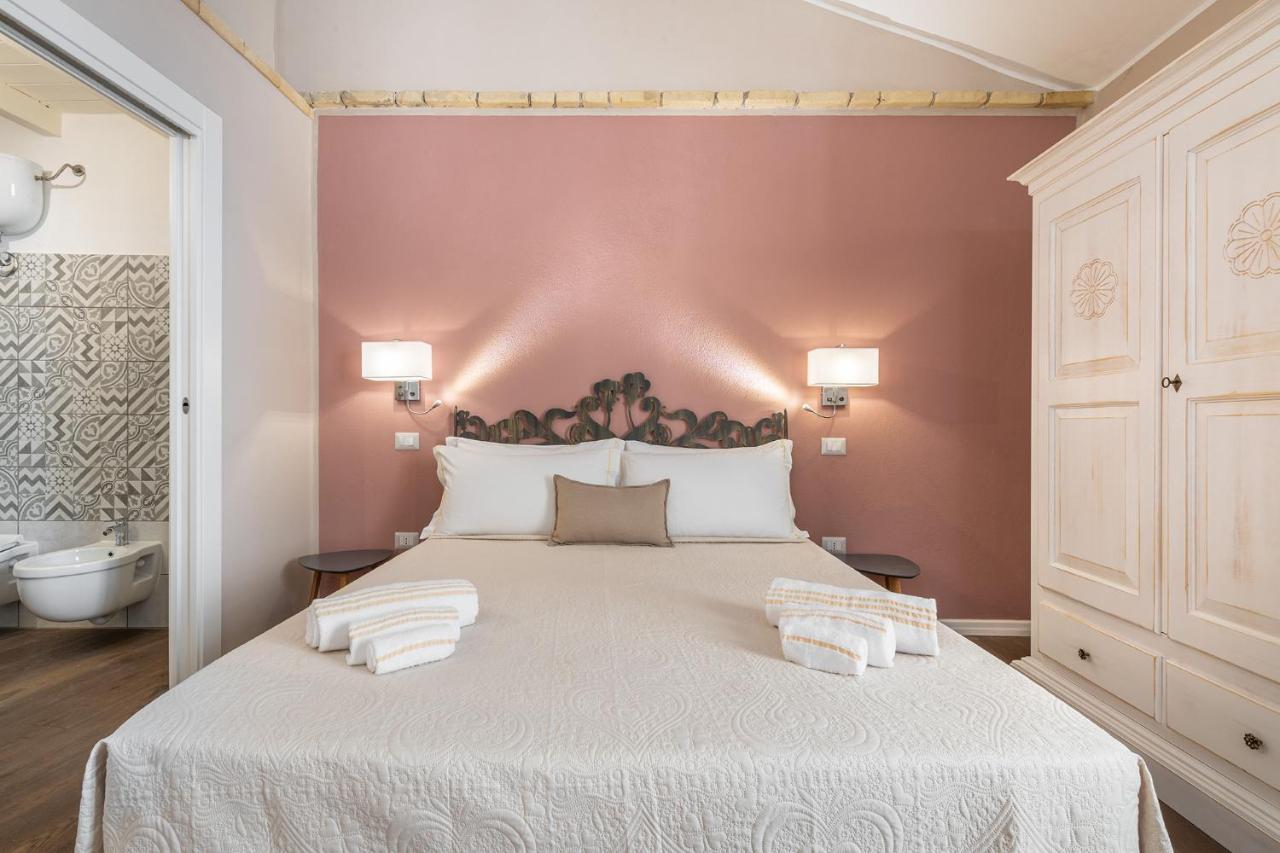 Promenade Boutique Rooms - City Centre Кальяри Экстерьер фото