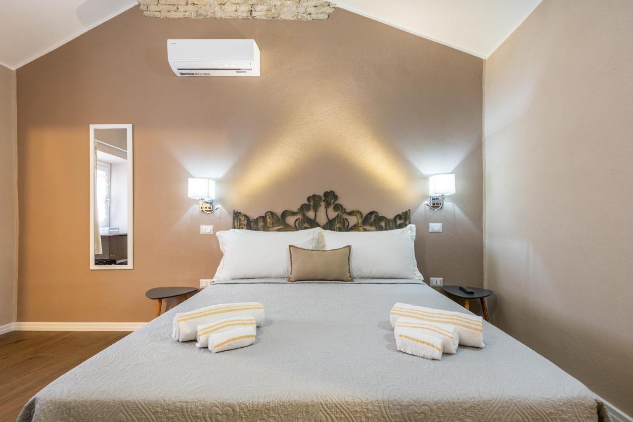 Promenade Boutique Rooms - City Centre Кальяри Экстерьер фото